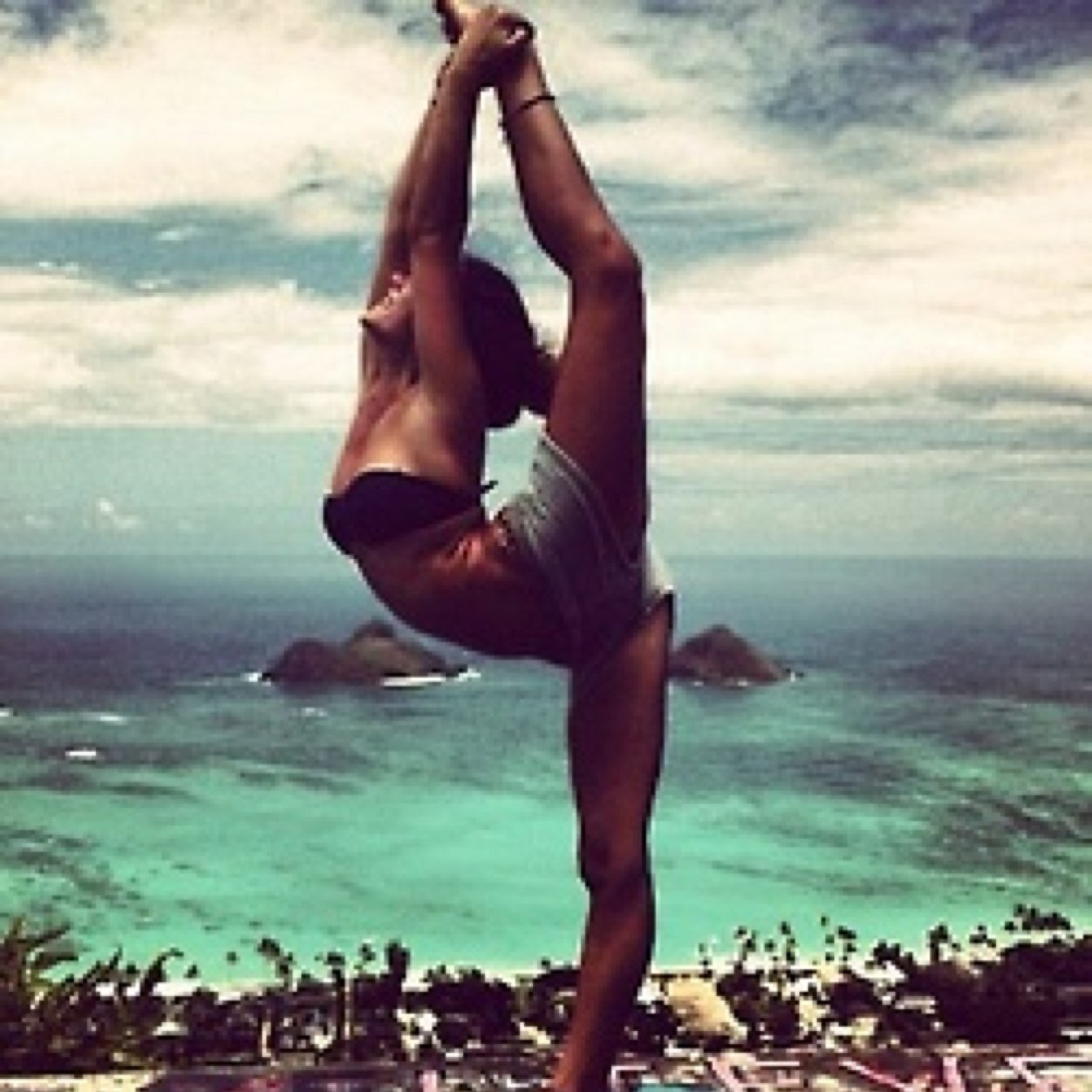 _DANCERS_UNITE's profile picture. Dance allows you to loose yourself and find yourself at the same time.