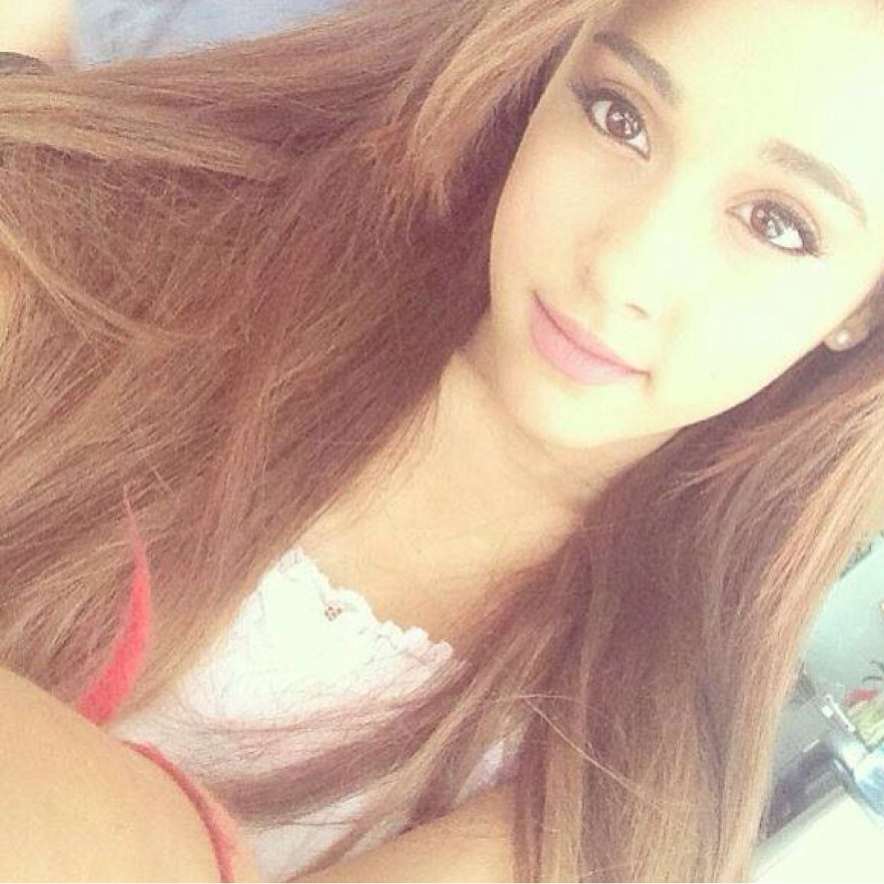 My idols weαrs big pink bows, red lipstick & α ton of personαlity, It's Ariαnα Grαnde♡