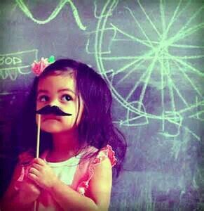 hwello. I ish 2 years old and i have no mummy or daddy :'(