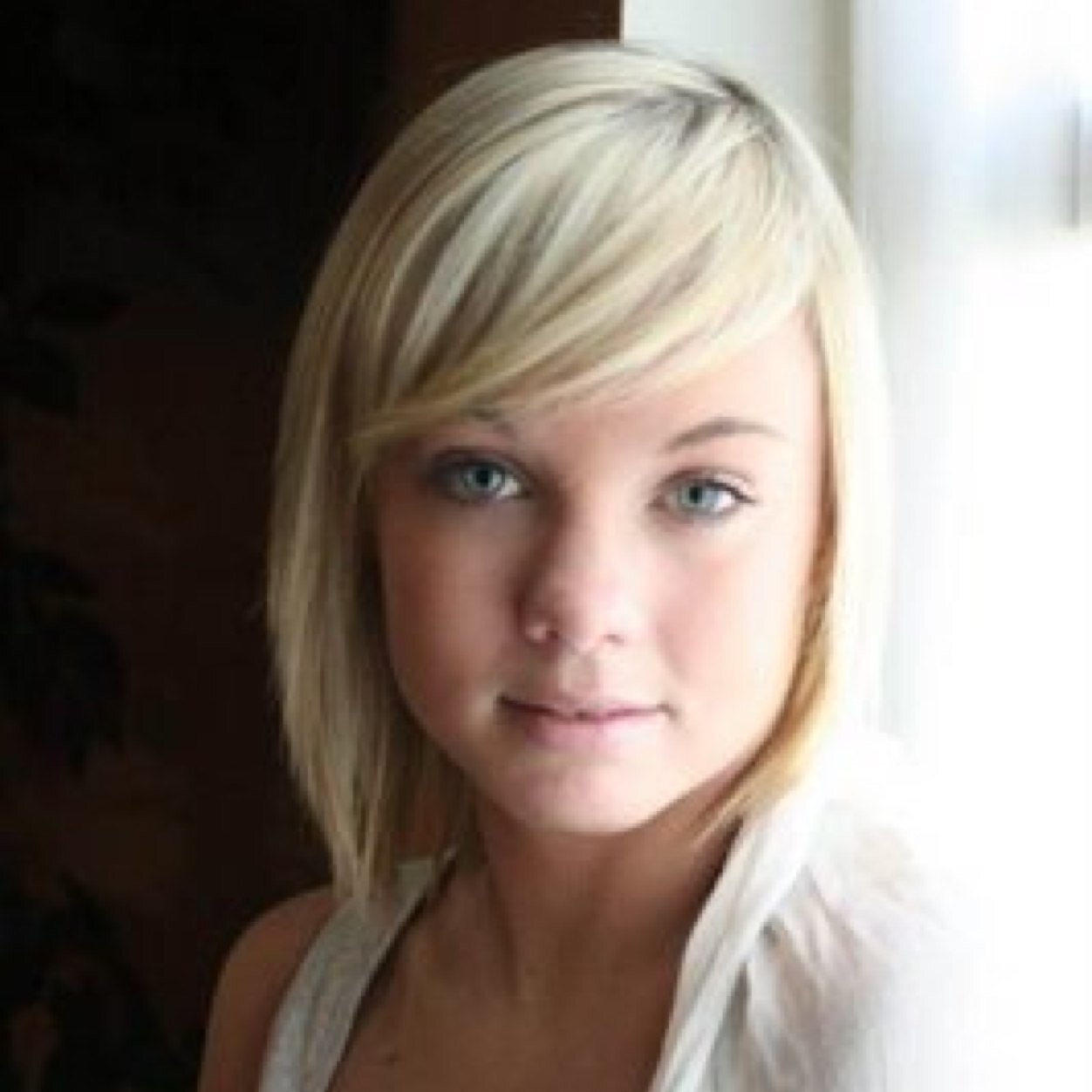 KeeperAlyssa's profile picture. The defender of dreams and magic. Who said the villains can take over?! Never forget to take a stand. {Kingdom Keeper/Disney/DW RP/Single}