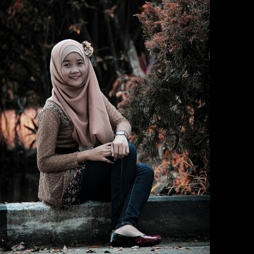 AKBID HUGE (19 MARET 1993) I Want See My Parents Always Happy and Keep Smiling Everything @vie_fitrianti