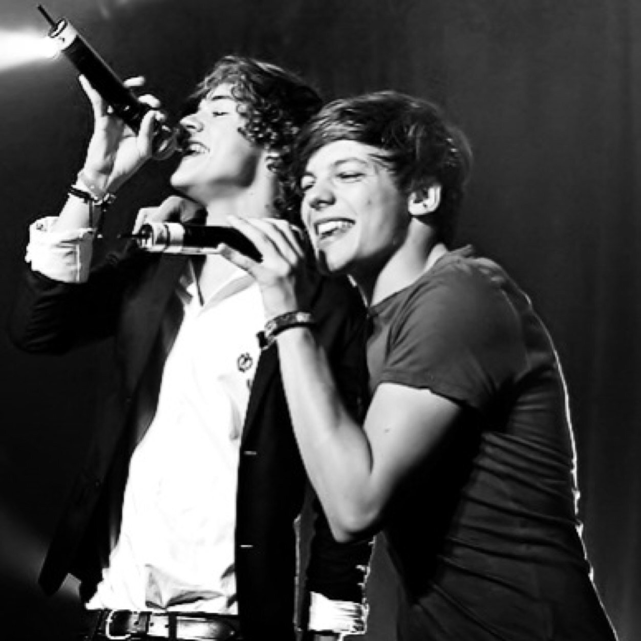 I'm a big fan of One Direction and Jai                  Waetford and Justin Bieber.
           I like to ship Larry