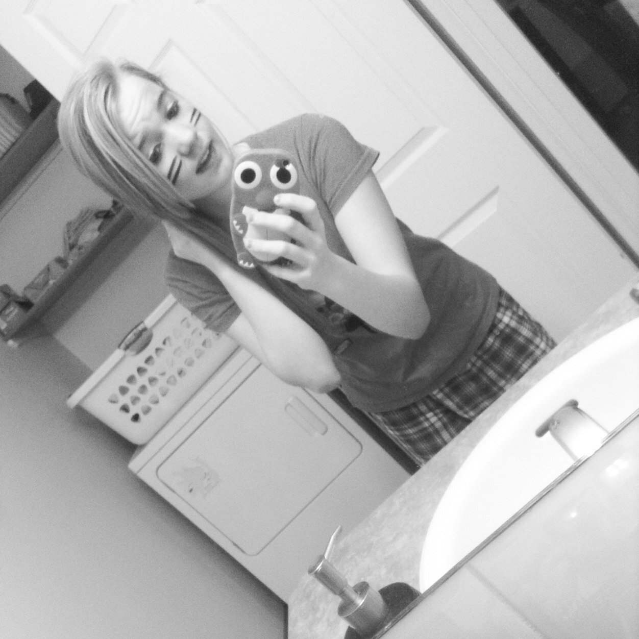 JUSTIN BIEBER is my life!!! So are all my friends and family!! Live life till the fullest! Sm:)e because you are beautiful