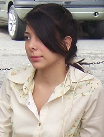 sarisierra's profile picture. 