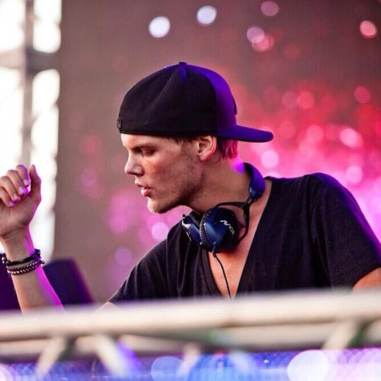 Official Page of Avicii Malaysia ◢ ◤