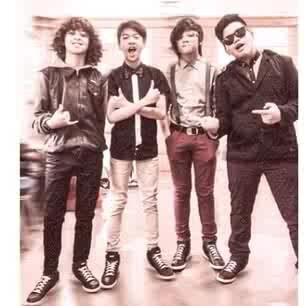 Follow kmi @COBOOY_JUNIORZ ,  idia