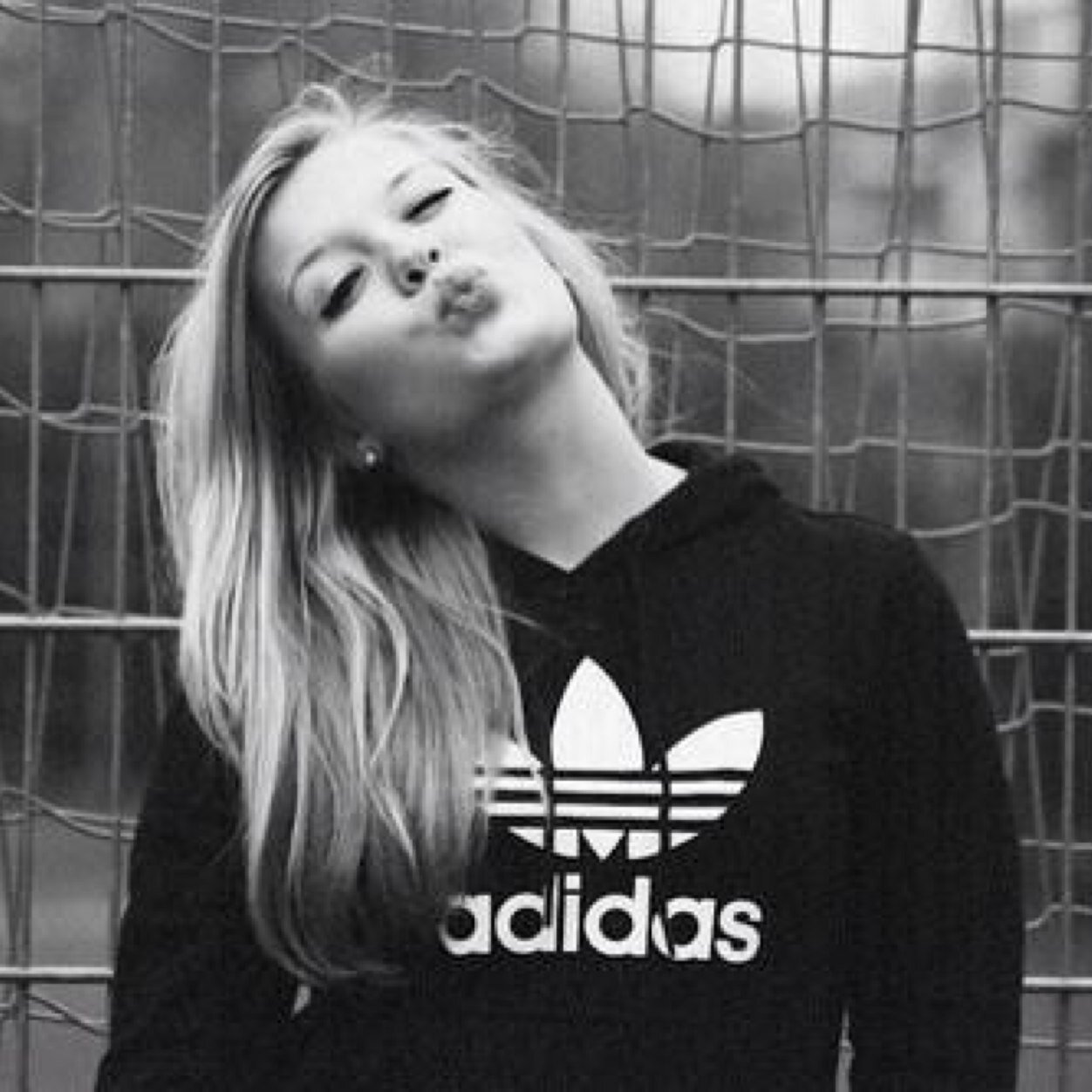 Adidas Bot 可愛い女性より かっこいい女性になりたい Http T Co Nnhskhyjrq