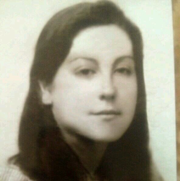 Soy simplemente sencilla y perdonando poco a poco a mis enemigos, aunque los considero todavía indeseables