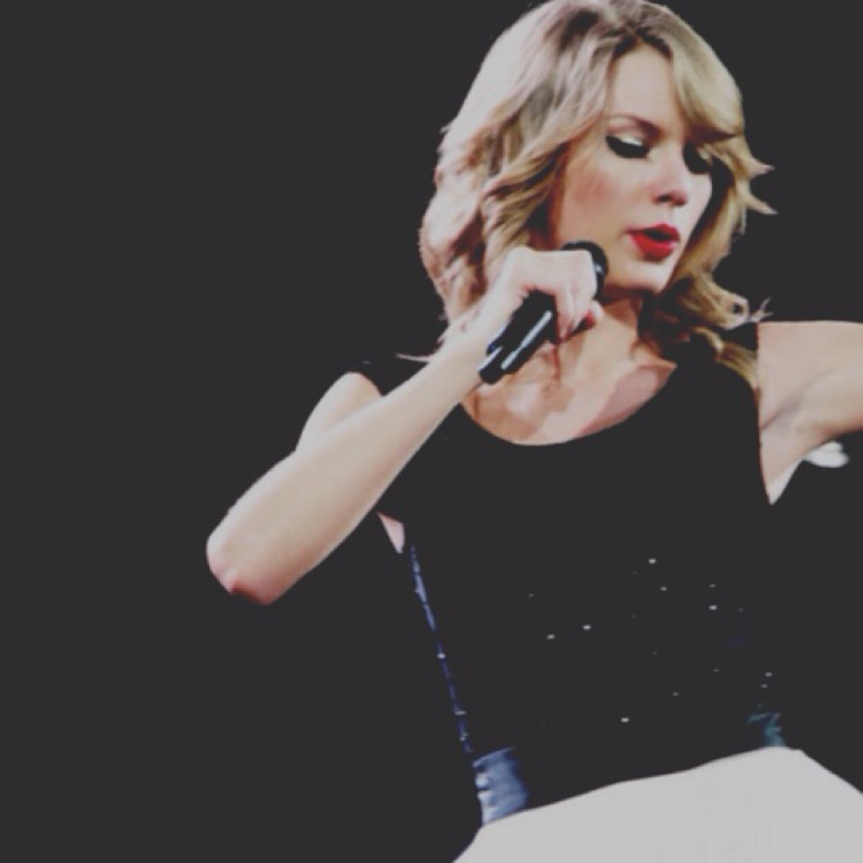 free follow from @maidenswift, follow her back.