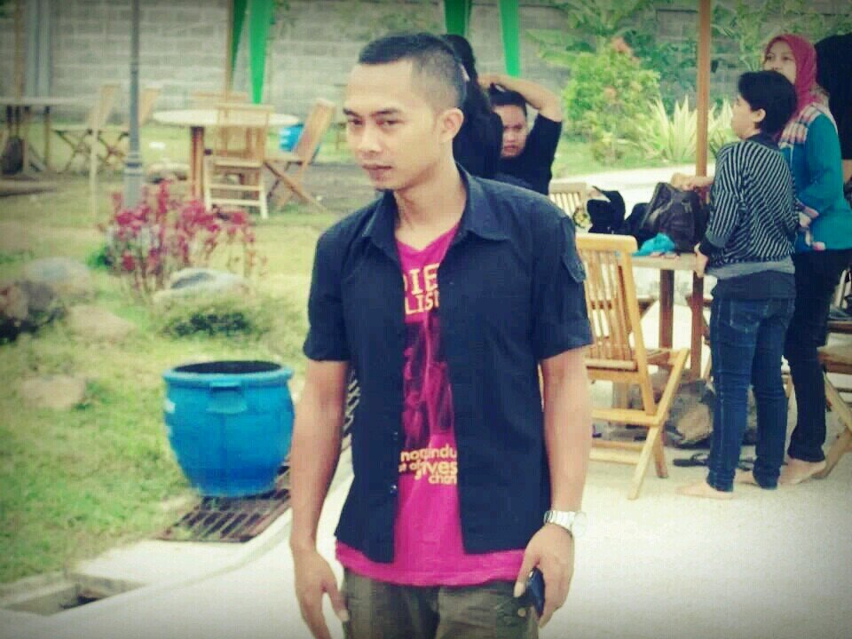 helozt_saja's profile picture. Pisces Boy