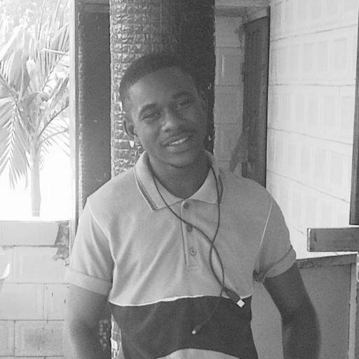 On dit que l'amour fait le bonheur, alors qu'il se termine toujours par des pleurs.