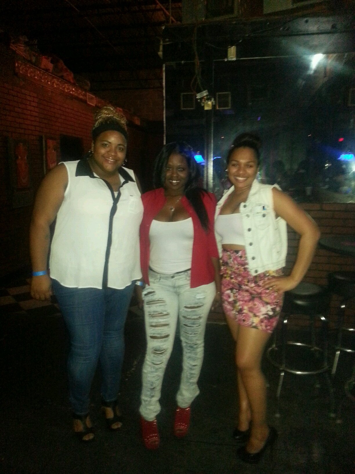 if it ain't about seyonna 0r business move the f*ck around ;)!!!
