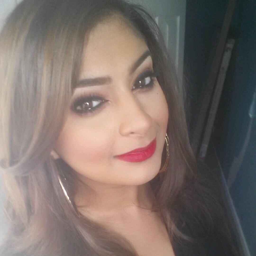 Freelance makeup artist and trainer
Instagram: leena_makeup