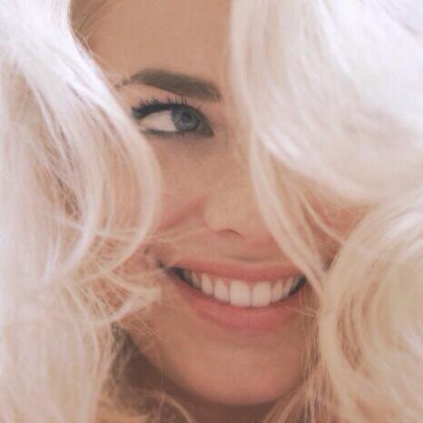 C_CHINHYUN's profile picture. WiNE&CREAM - WID109 , #PLL addict ; Fear make the wolf look bigger. -tvxq #exo.