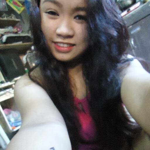 Hey :) Its me Angelica ^^  FOLLW me and i FOLLOW you back Promise :)