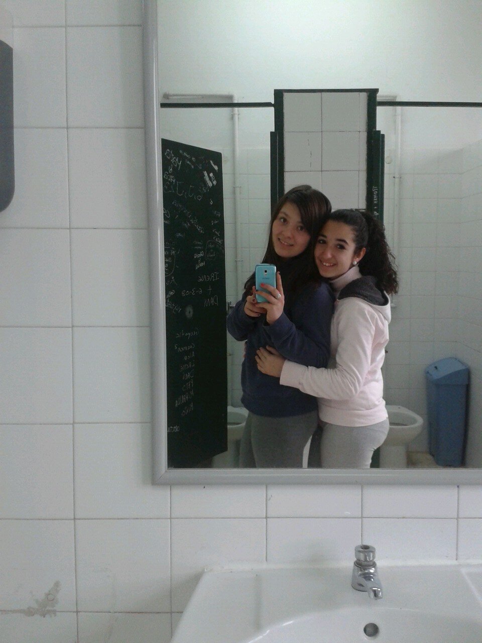 Nereabizcocho's profile picture. Bética desde 1999 amante de la semana santa~ MARTES SANTO:')