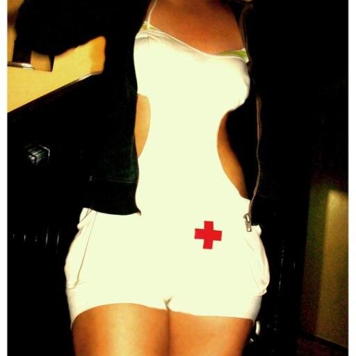 Chica travesti sevillana,buscando chicos atractivos especialmente dotados