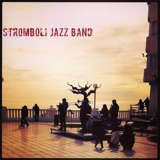 strombolijazz's profile picture. Grup de swing, dixie, jazz popular i altres músiques del Camp de Tarragona