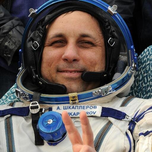 🧑‍🚀 @Roscosmos cosmonaut
✈️ Former Colonel of the Russian Air Force, fighter pilot
 🛰️ International Space Station Exp: 29/30, 42/43, 54/55, 66