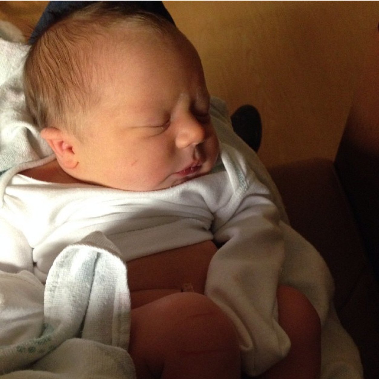 megg_hansen's profile picture. Pureology Educator, HairDresser @ Cake