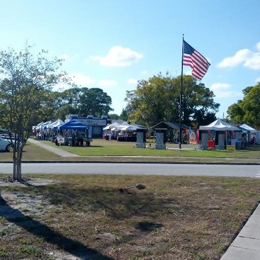 The Founders Corner Fresh Market an open air fresh market located in the northeast section of St.Pete, Florida. Features fresh produce,foods,artisans and more.