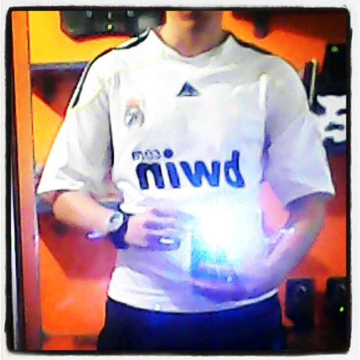 Salmantino, al que le encanta el deporte y la buena musica .17 ►Twitter personal: fer_14_hidalgo2 Contacto: fernando_1457@hotmail.com