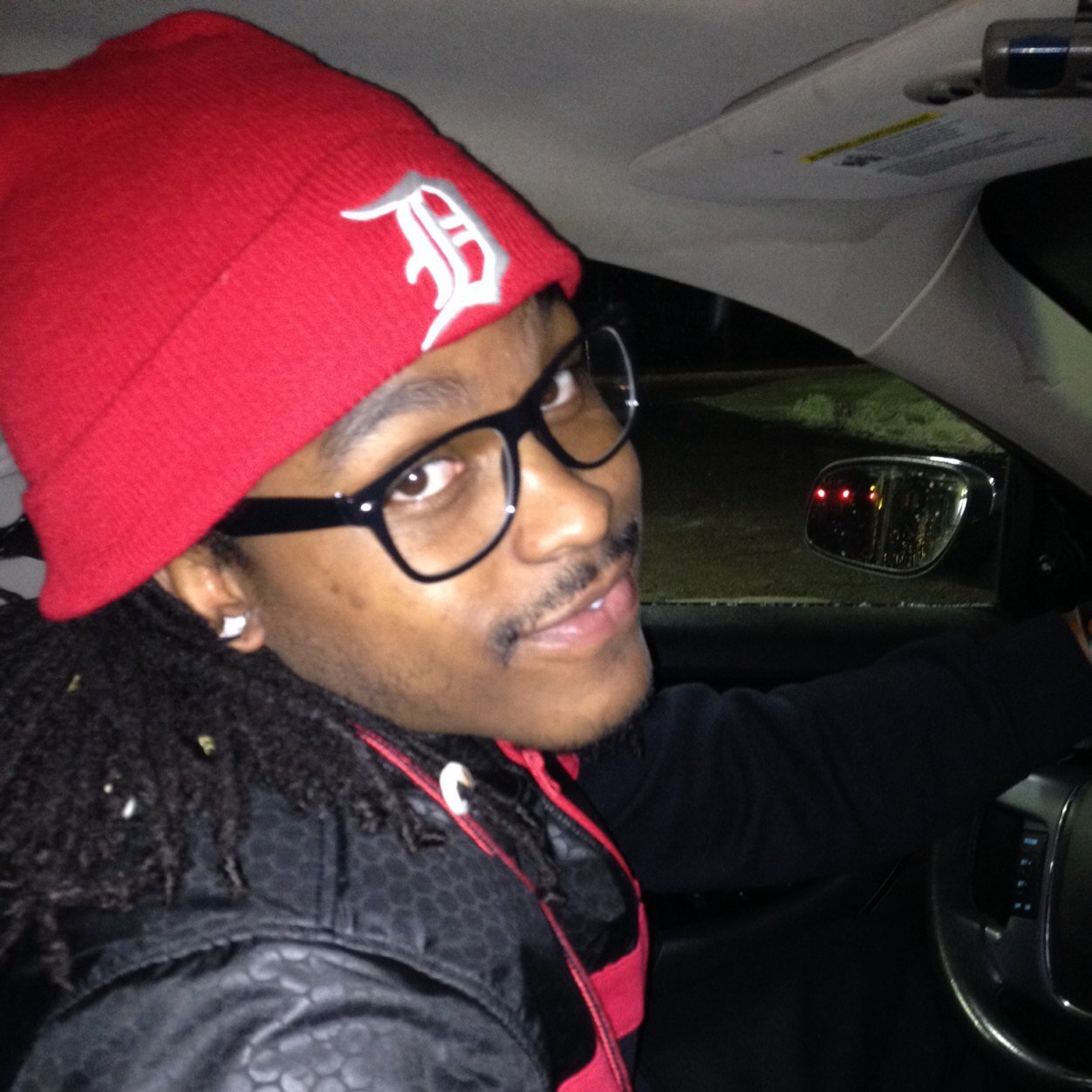 School Boy. Dont talk much unless its about paper and progress. Buisness Owner of Freeman household Liquidation LLC.