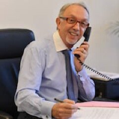 BadiaJos's profile picture. Globe-trotter de l'Etat, passionné d'architecture, papa poule