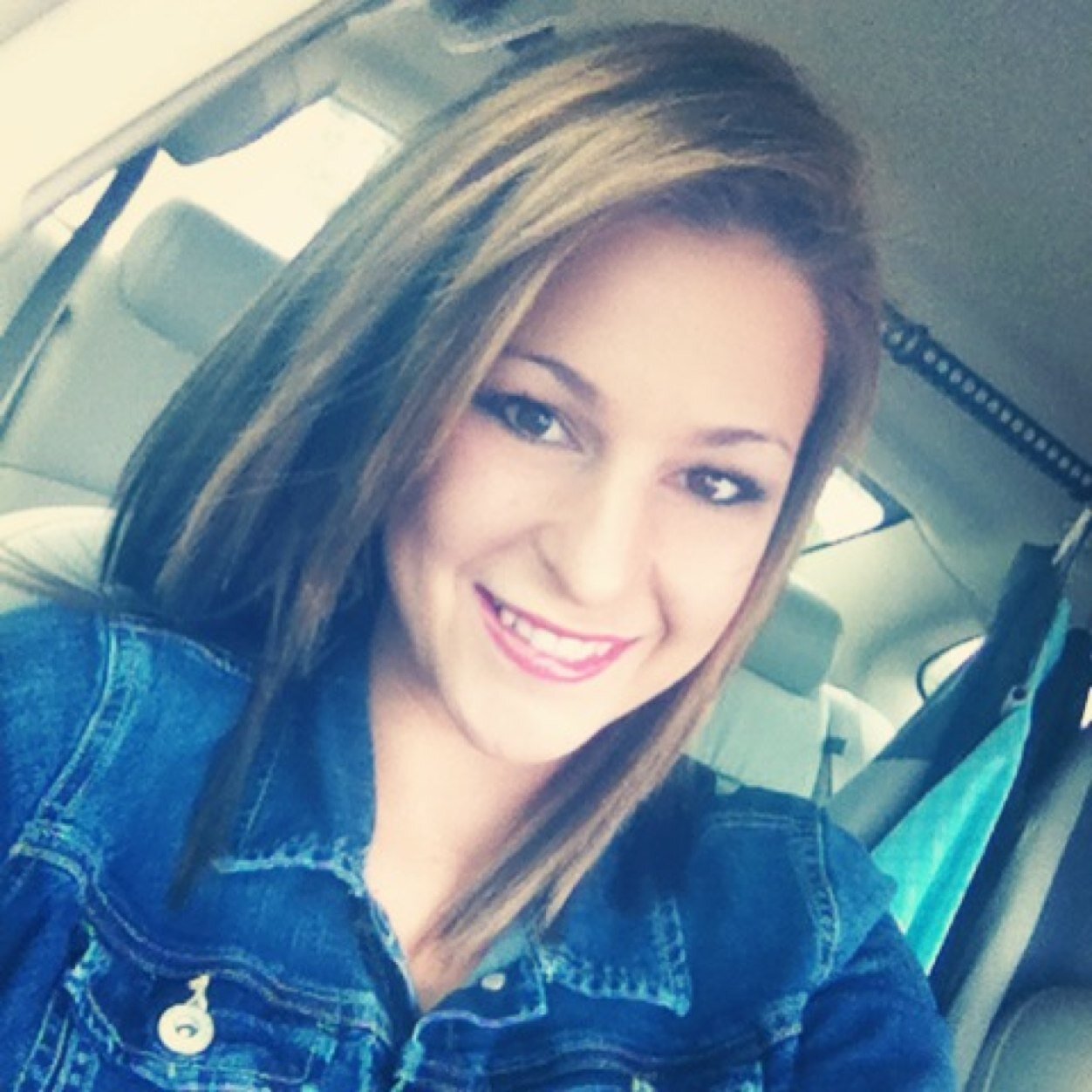 taylorbennettt's profile picture. .