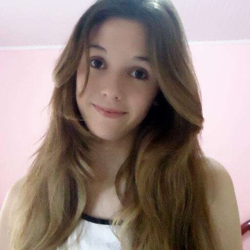 Monga,piradinha,monga,gata,monga,querida,monga,já falei monga?haha A Paula é muito querida e legal,eu gosto dela,o jeito dela. *-* p.@Guuuzinhoo