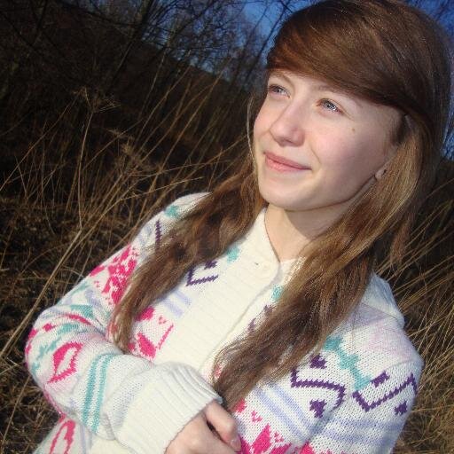 I'm Daria. A love Nash Grier 3 sexiii *.* I from Poland ;] I play Handball *.*