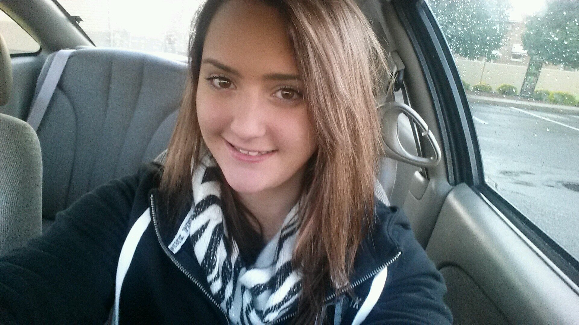 eighteen. single ♡