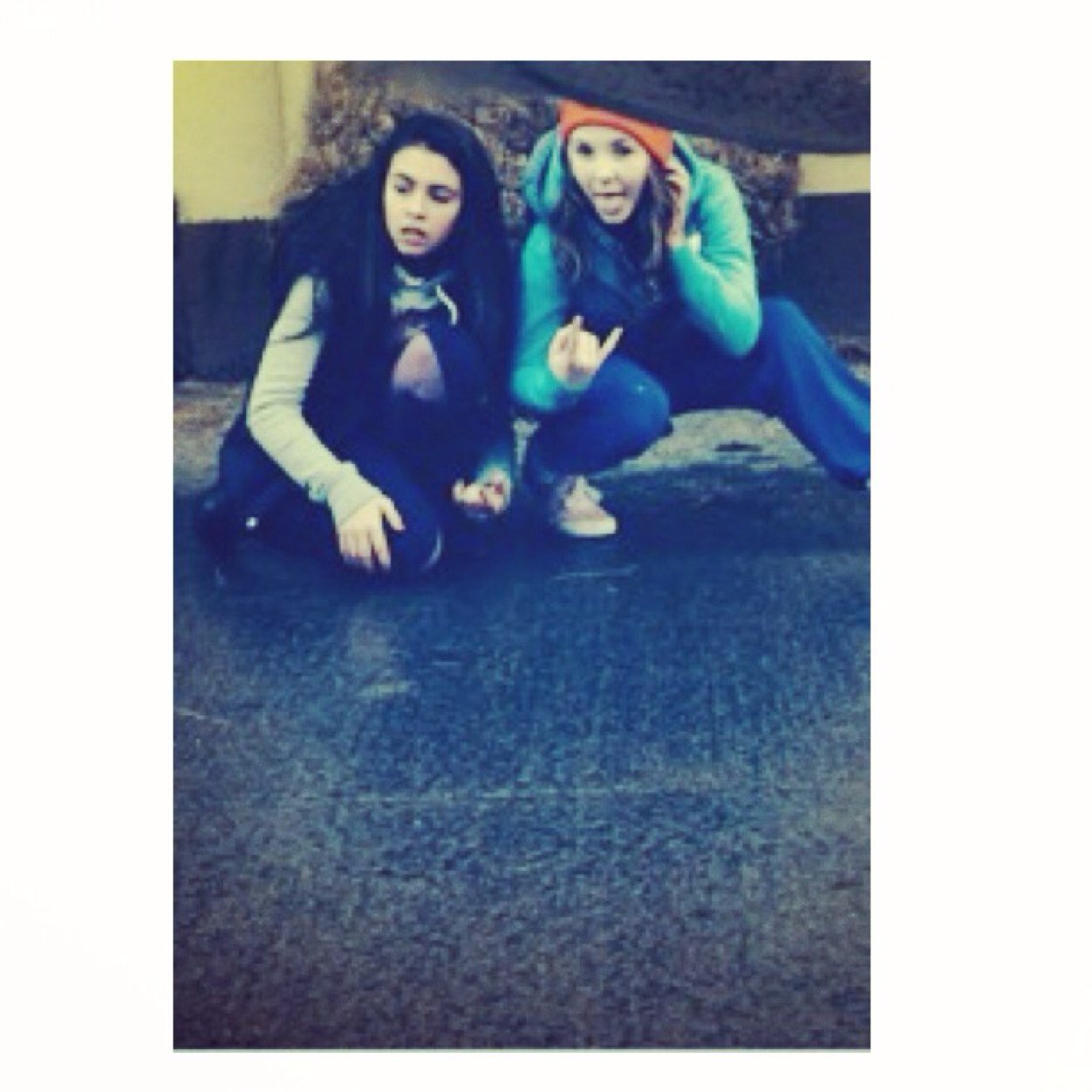 larlar0412's profile picture. I will follow back everyone who follows me ❤ young and irish also follow me on instagram lauren_mc_garry i follow everyone back ❤ perfect is boring