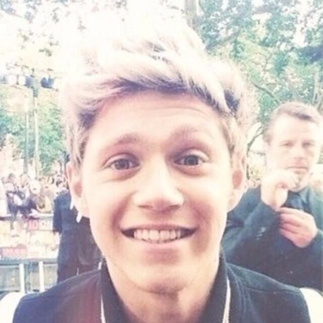 this is not a free follow, i just wanted to remind you what you did for our boys @65sniam