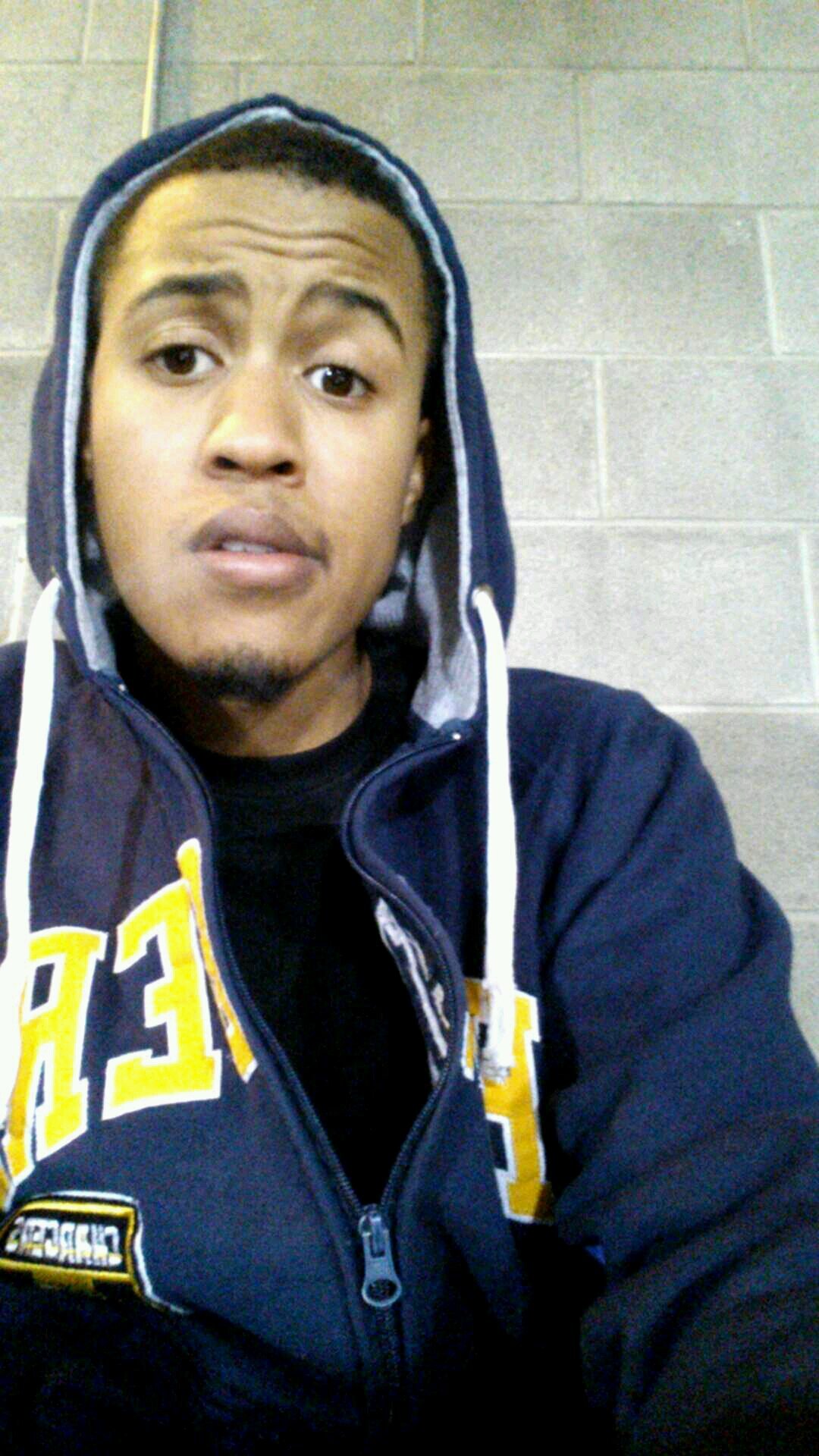 follow me ill follow back hit me on that instagram ish @yeah_iboogey #getatme #teameffthehaters Happily taken by a Beautiful Girl