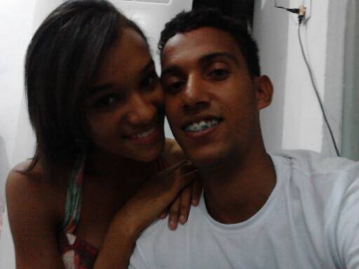 Familia, Amigos , Felicidade, Sorriso, Amor acho que isso me define.