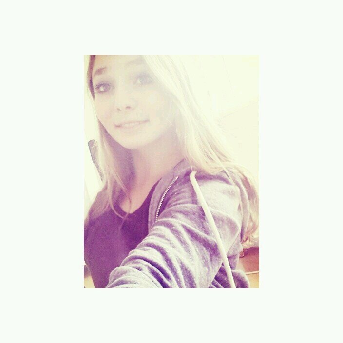 wapp vraag maar × family & friends × ☆ × insta: xsabiennnx  × work hard play hard × sterrencollege 1b