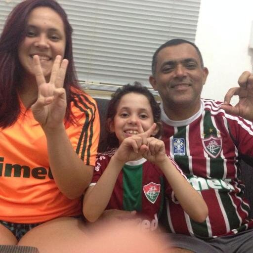 Amo a Deus, amo minha família,  sou de Direita, torço pelo um Brasil sem corrupção e comunistas....