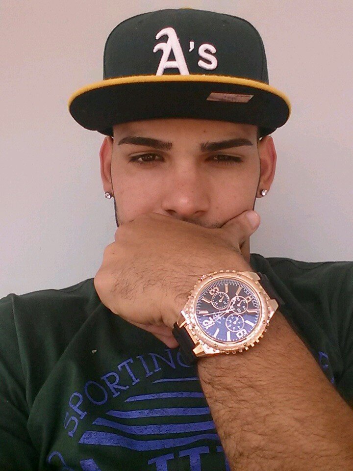 alexiscr023's profile picture. 