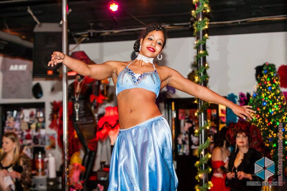 Professional Belly dancer and burlesque performer