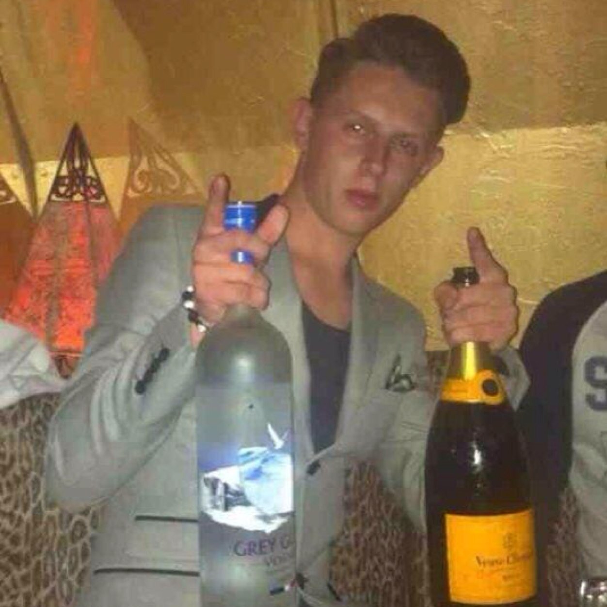 City Boy & Aspiring Pro Footballer. Former Ipswich YTS. #Baller #Banter #Birds #BTFC #bandwagonjumping #herbalife #teamherbalife