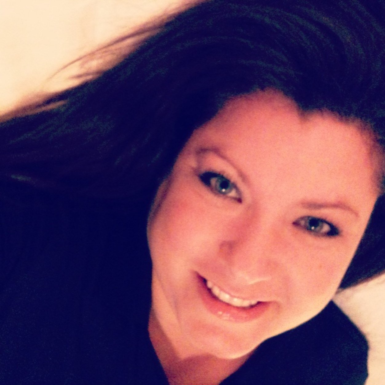 thehoweshow's profile picture. 