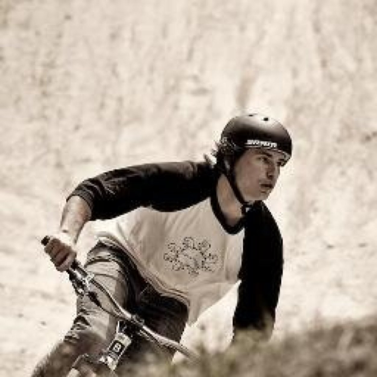 nixion686's profile picture. Chillin downhill bike villian!!!!
