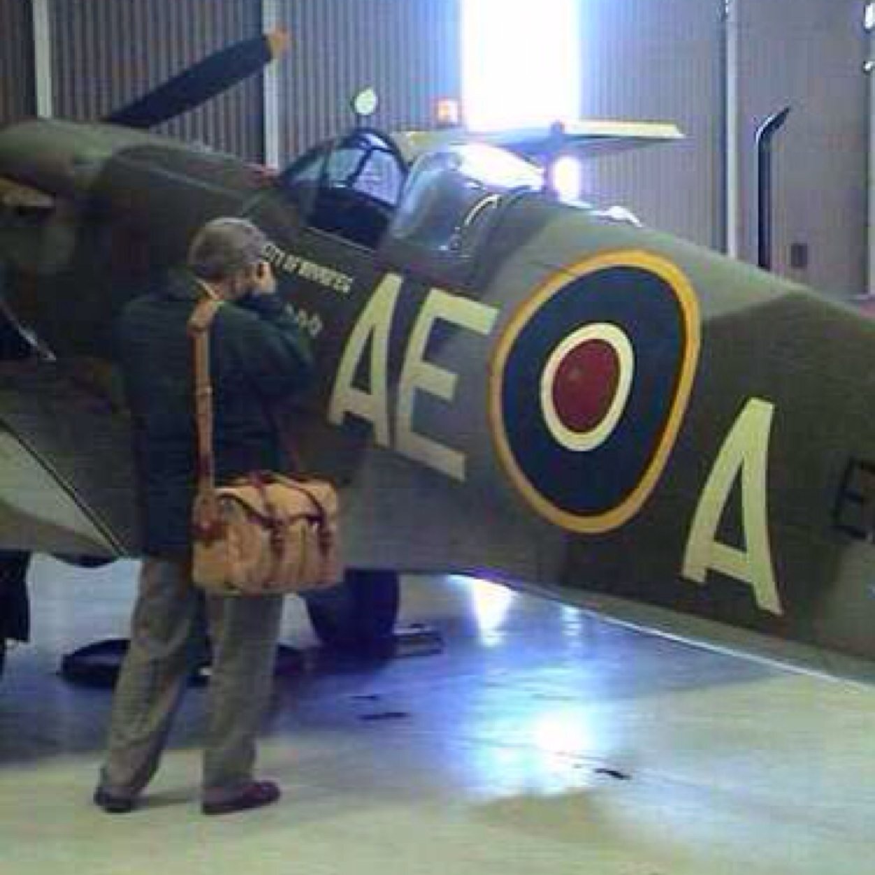 Spitfire Enthusiast. In pursuit of la dolce vita.