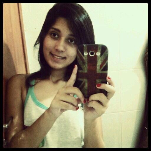 Sou como você me vê.
Posso ser leve como uma brisa ou forte como uma ventania,
Depende de quando e como você me vê passar.
