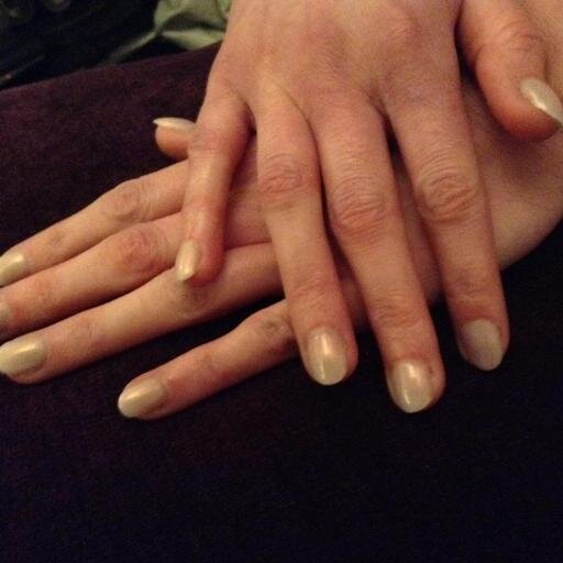 Hi im Kirsty im 21, from braintree essex , im a nail technician, also love my cat and dog loves having my nails done:)