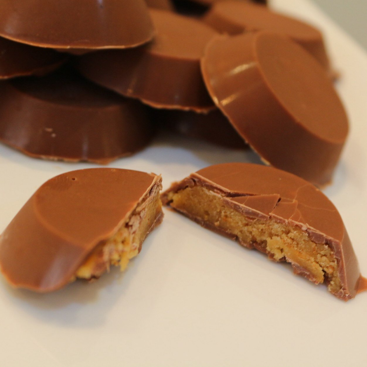 انستقرام nicechocolate حلويات المذنب للتواصل واتس اب 0567808057
