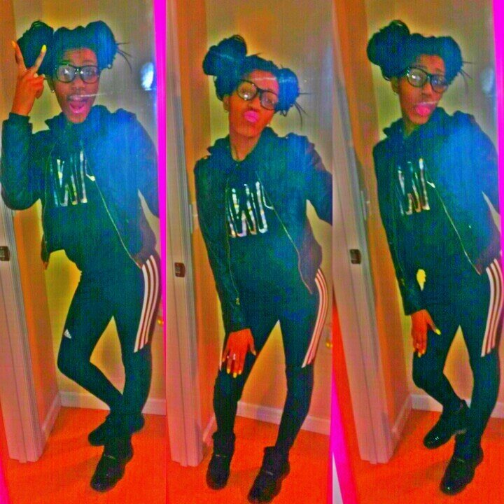 #Follow Me I Follow Bcck ♥ Follow My Sis @ChelseyDior