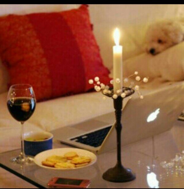 ‏‏‏‏‏ومــا من مُغرد إلأسيُفنئ .. ويبقئ بدهرآ ماگتبت يــداهـ .. فلا تگتبت بخطگ غيرُ شئً .. يسرُگ في القيامة أن تراهـ