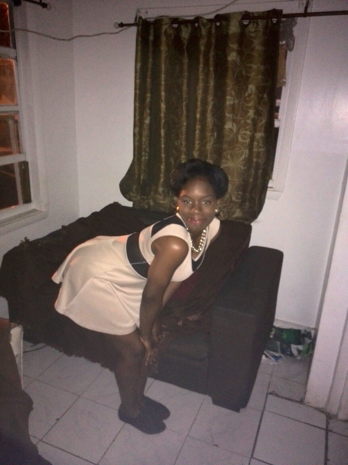 tanya/16/party animal/love ta talk shit i'm love by many hated by most bt respected by all :) love me or hate me I dnt care.... 
    http://t.co/jjtSAHa4sD